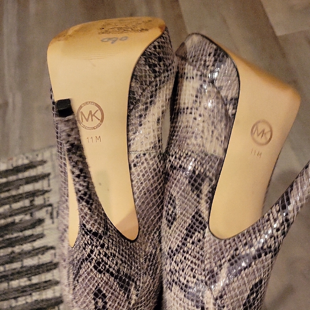 Michael Kors Brown and Tan Patterned Heels - Picture 5 of 5